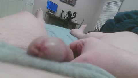 Snapshot of girth8inasspl chatting on 12.15.25 girth8inslut online show from 12.15.25