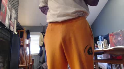 Snapshot of girthwayne chatting on 12.11.24 croyal09 online show from 12.11.24