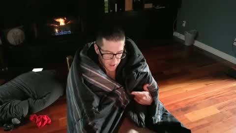 Snapshot of girthwayne chatting on 12.25.24 croyal09 online show from 12.25.24