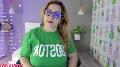 Snapshot of gisela27 chatting on 01.22.25 Gisella online show from 01.22.25