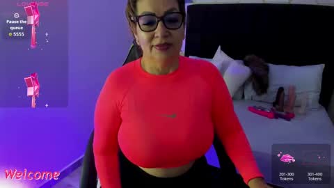 Snapshot of gisela27 chatting on 09.13.25 Gisella online show from 09.13.25