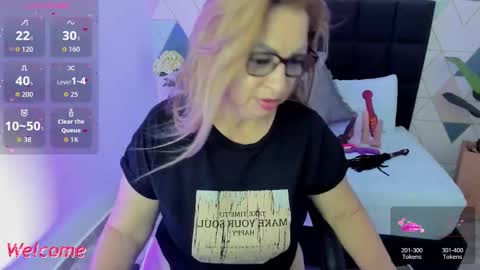 Snapshot of gisela27 chatting on 10.24.25 Gisella online show from 10.24.25