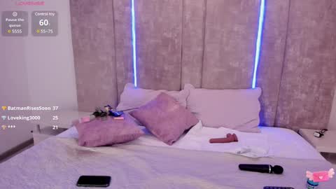     online show from 03.08.25