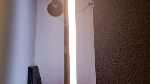     online show from 10.11.25