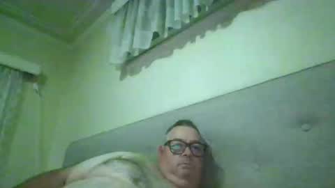 Snapshot of gixxer06 chatting on 05.10.26 bi Gixxer online show from 05.10.26