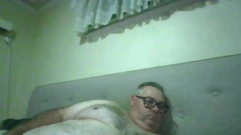Snapshot of gixxer06 chatting on 05.17.26 bi Gixxer online show from 05.17.26
