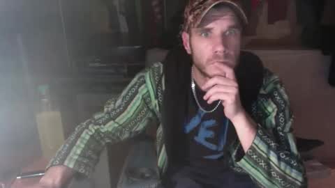 Snapshot of gizmomaster chatting on 10.02.25 dutch rave guy c2c dutch online show from 10.02.25