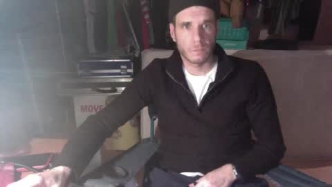 Snapshot of gizmomaster chatting on 11.14.25 dutch rave guy c2c dutch online show from 11.14.25