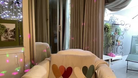 Snapshot of gl1tter_barbie chatting on 02.06.25 Gl1tter Barbie online show from 02.06.25