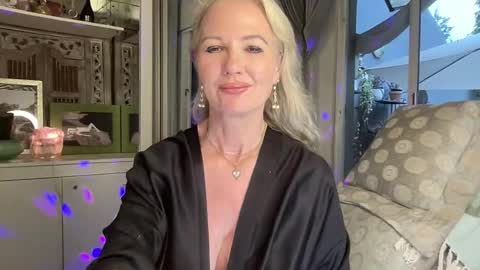 Snapshot of gl1tter_barbie chatting on 11.06.25 Gl1tter Barbie online show from 11.06.25