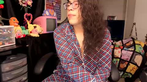 Snapshot of glaceon9 chatting on 10.05.25 glaceon9 online show from 10.05.25