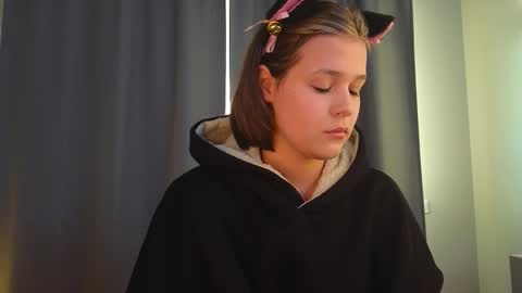 Michelle online show from 10.02.25