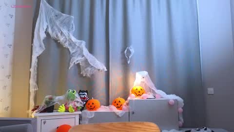 Michelle online show from 11.05.25