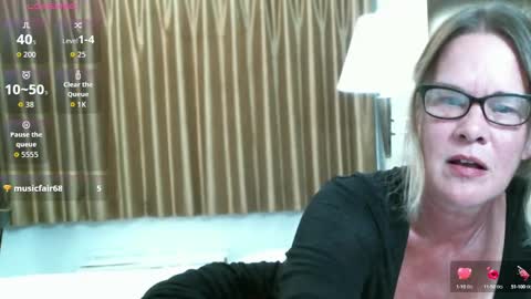 Gwendolyn online show from 09.14.25