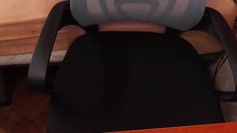 Snapshot of glebryba chatting on 09.30.25 glebryba online show from 09.30.25