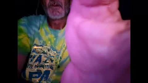 Snapshot of glen311 chatting on 04.28.26 glen311 online show from 04.28.26