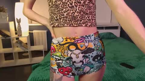 Mia online show from 03.12.25