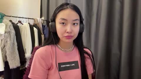 Mia online show from 03.26.26