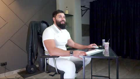 Snapshot of glennmasters chatting on 01.04.25 Matthew .. for short call me Matt online show from 01.04.25