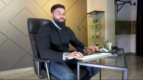 Snapshot of glennmasters chatting on 02.21.25 Matthew .. for short call me Matt online show from 02.21.25