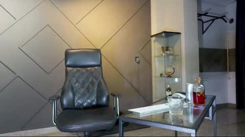 Snapshot of glennmasters chatting on 02.23.25 Matthew .. for short call me Matt online show from 02.23.25