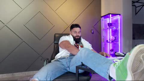 Snapshot of glennmasters chatting on 03.01.25 Matthew .. for short call me Matt online show from 03.01.25