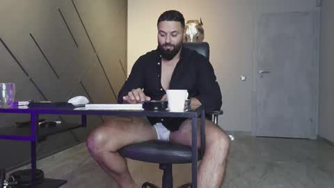 Snapshot of glennmasters chatting on 09.29.25 Matthew .. for short call me Matt online show from 09.29.25