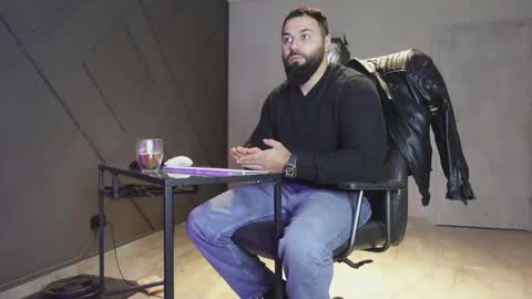 Snapshot of glennmasters chatting on 11.07.25 Matthew .. for short call me Matt online show from 11.07.25