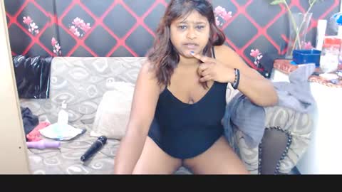 Snapshot of glitter_candy chatting on 01.12.25 glitter candy online show from 01.12.25