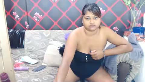 Snapshot of glitter_candy chatting on 01.12.25 glitter candy online show from 01.12.25