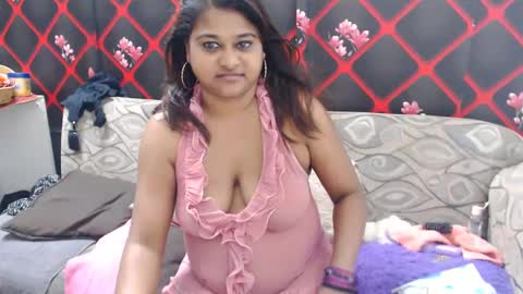 Snapshot of glitter_candy chatting on 02.26.25 glitter candy online show from 02.26.25