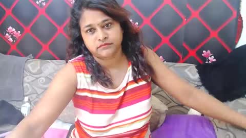 Snapshot of glitter_candy chatting on 03.08.25 glitter candy online show from 03.08.25