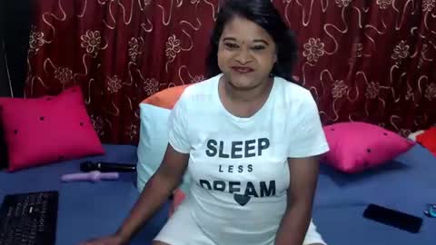 glitter candy online show from 11.23.25