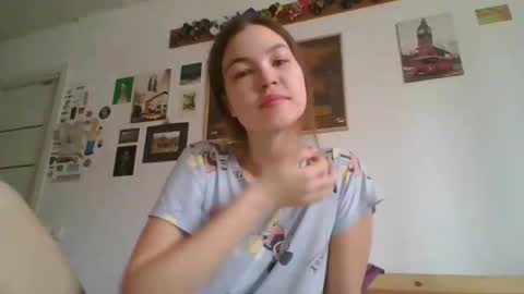 glitter_doll online show from 02.28.25