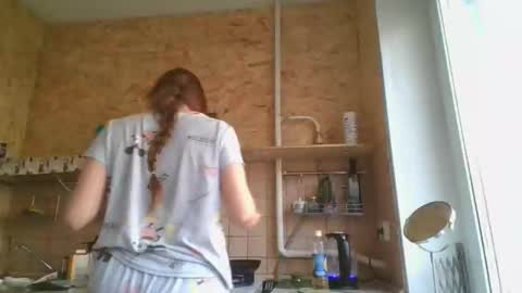 glitter_doll online show from 02.28.25