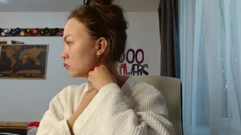 glitter_doll online show from 09.26.25