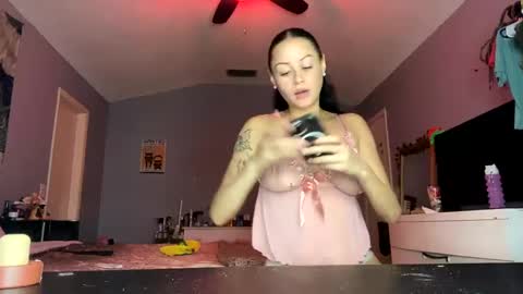 glitterglitterxo online show from 09.29.25
