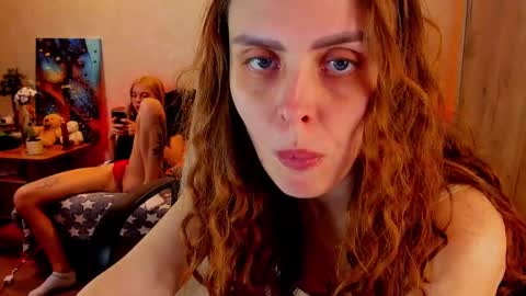 Gloria Wood online show from 12.05.24