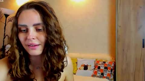 Gloria Wood online show from 10.08.25