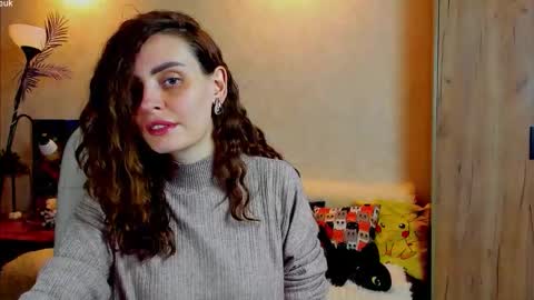 Gloria Wood online show from 11.08.25