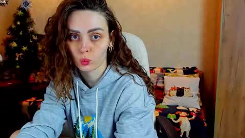 Gloria Wood online show from 01.06.26