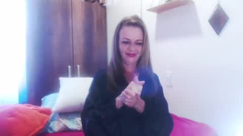 Snapshot of gloriawhitte7 chatting on 12.08.24 gloriawhitte7 online show from 12.08.24