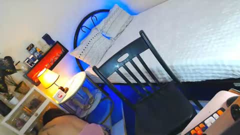 Snapshot of gloriousslutshay chatting on 07.18.26 shy online show from 07.18.26