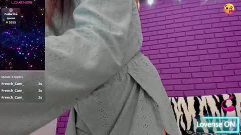 Mia online show from 11.11.25