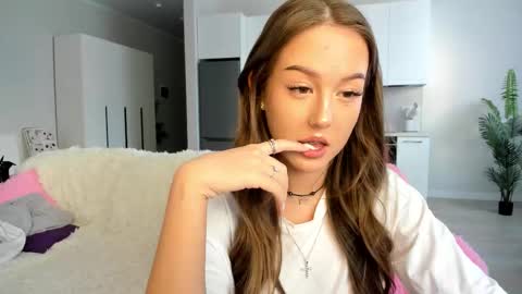 Snapshot of go0d_grl chatting on 02.22.26 Lina online show from 02.22.26