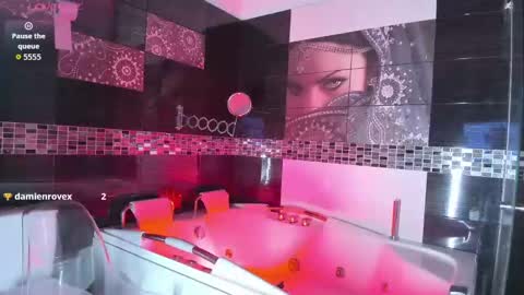 ahsley  online show from 10.24.25