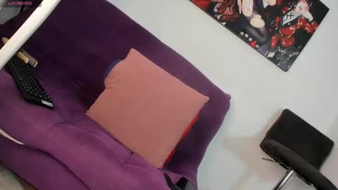 Snapshot of goddes_valery chatting on 10.31.25 Valery online show from 10.31.25