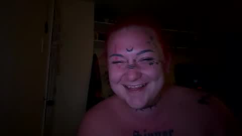 Snapshot of goddess182002 chatting on 10.06.25 goddess182002 online show from 10.06.25