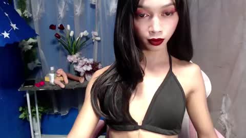 Snapshot of goddess_ayah chatting on 10.25.25 Ayah online show from 10.25.25