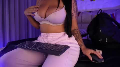 goddess_eli77 online show from 07.05.26